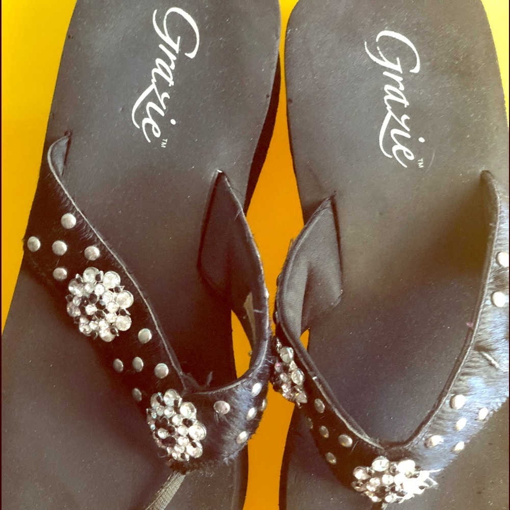Grazie wedge flip flop